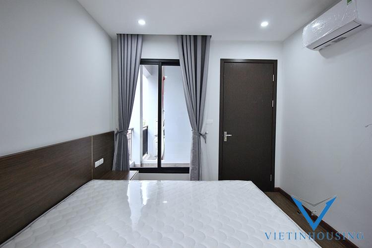 Tay Ho のTo Ngoc Van 通りにある新しい1ベッドルームの賃貸アパート