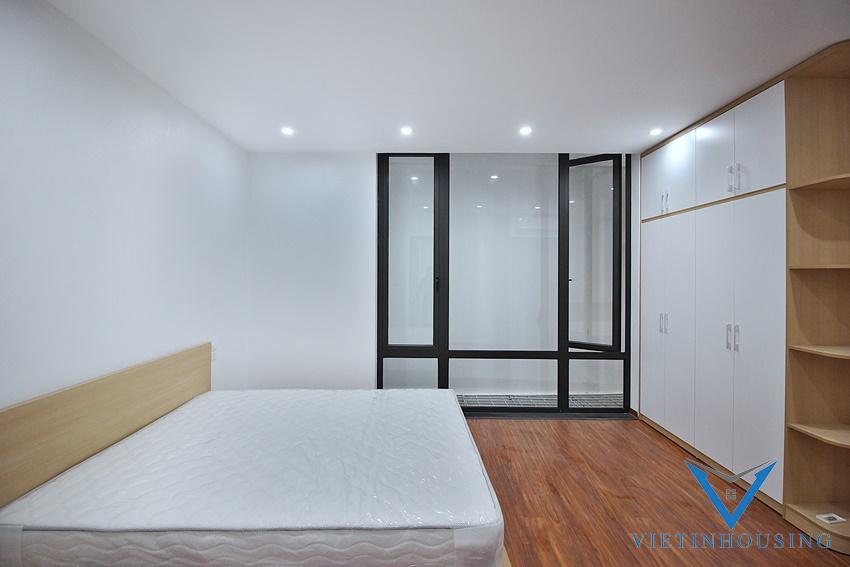 Ha NoiのTay Ho区Au Coにある新しい2ベッドルーム賃貸アパート