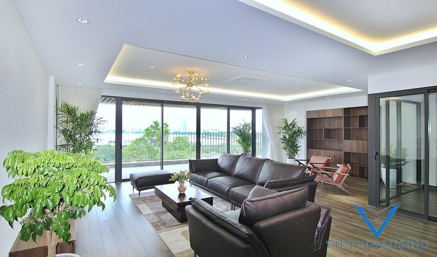 Ha NoiのTay Hoにある真新しいレイクビュー3ベッドルーム賃貸アパート