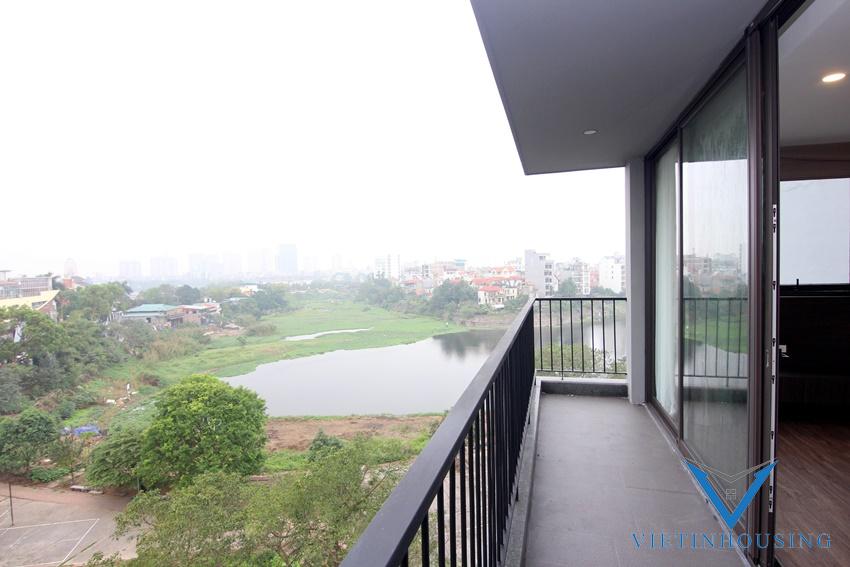 Tay Ho区のToNgocVanにある湖の景色を望む高級なduplex 3ベッドルームアパートメント