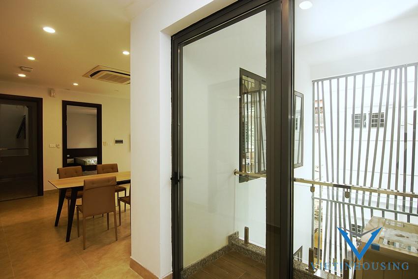 Hai Ba Trungエリアのヴァンホー3（Van Ho 3)にある豪華でモダンな2ベッドルーム賃貸アパート。