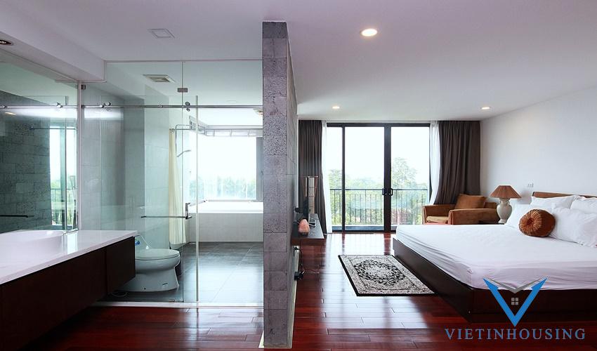 Tay Ho区にある、モダンなデザイン、豪華な家賃の2ベッドるムサービスアパート